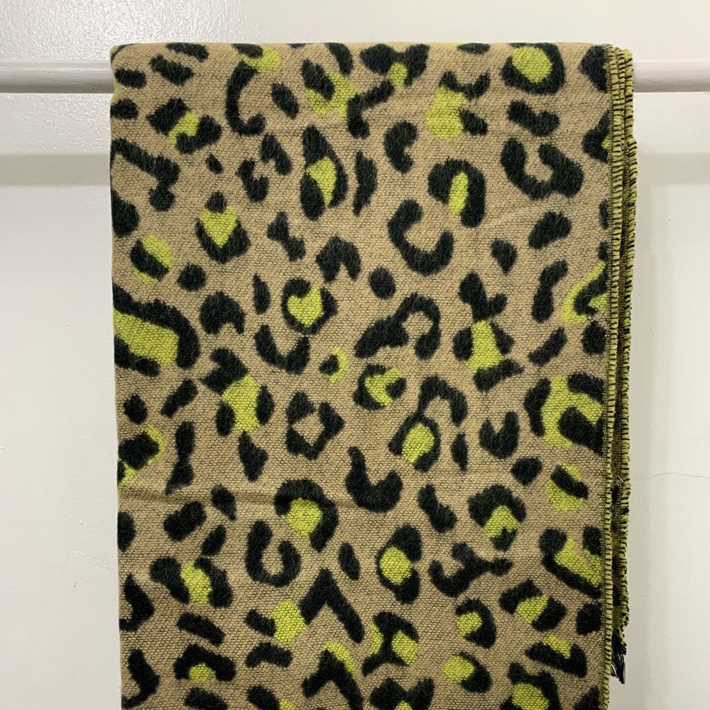 NWT- Vero Moda leopard print long scarf in tan/neon green accents